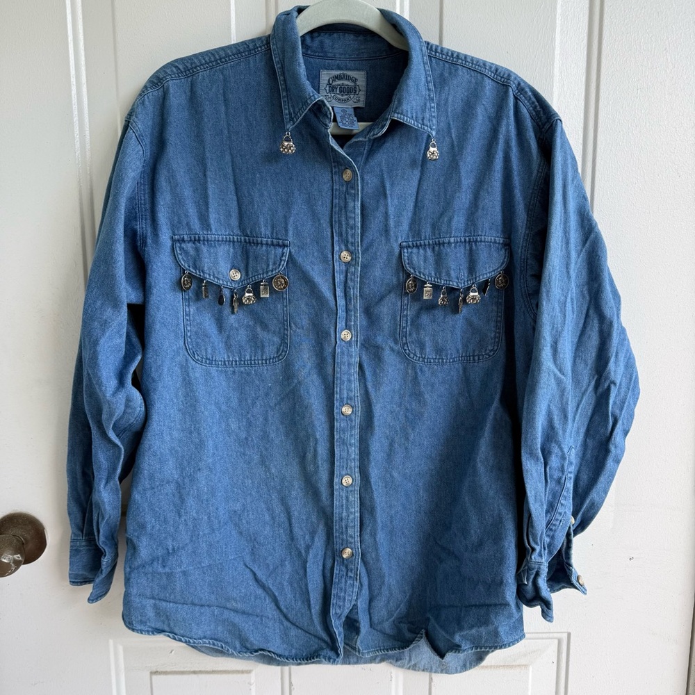 Vintage Cambridge Dry Goods Denim Button-up charms sz 10‎